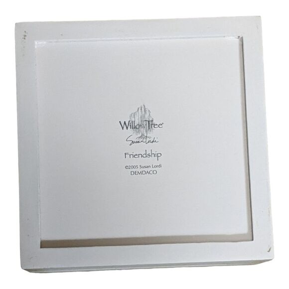 Willow Tree 2005 friendship trinket box - Picture 2 of 9